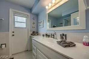 $440,000 | 913 Southeast 43rd Terrace, Cape Coral, FL 33904