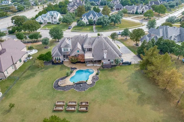 $1,275,000 | 402 Wyndemere Boulevard, Heath, TX 75032