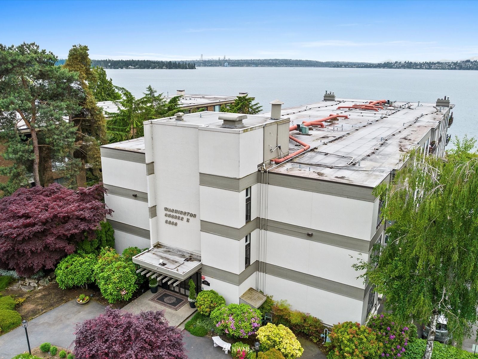 6333 Lake Washington Boulevard Northeast, Unit 201, Kirkland, WA 98033