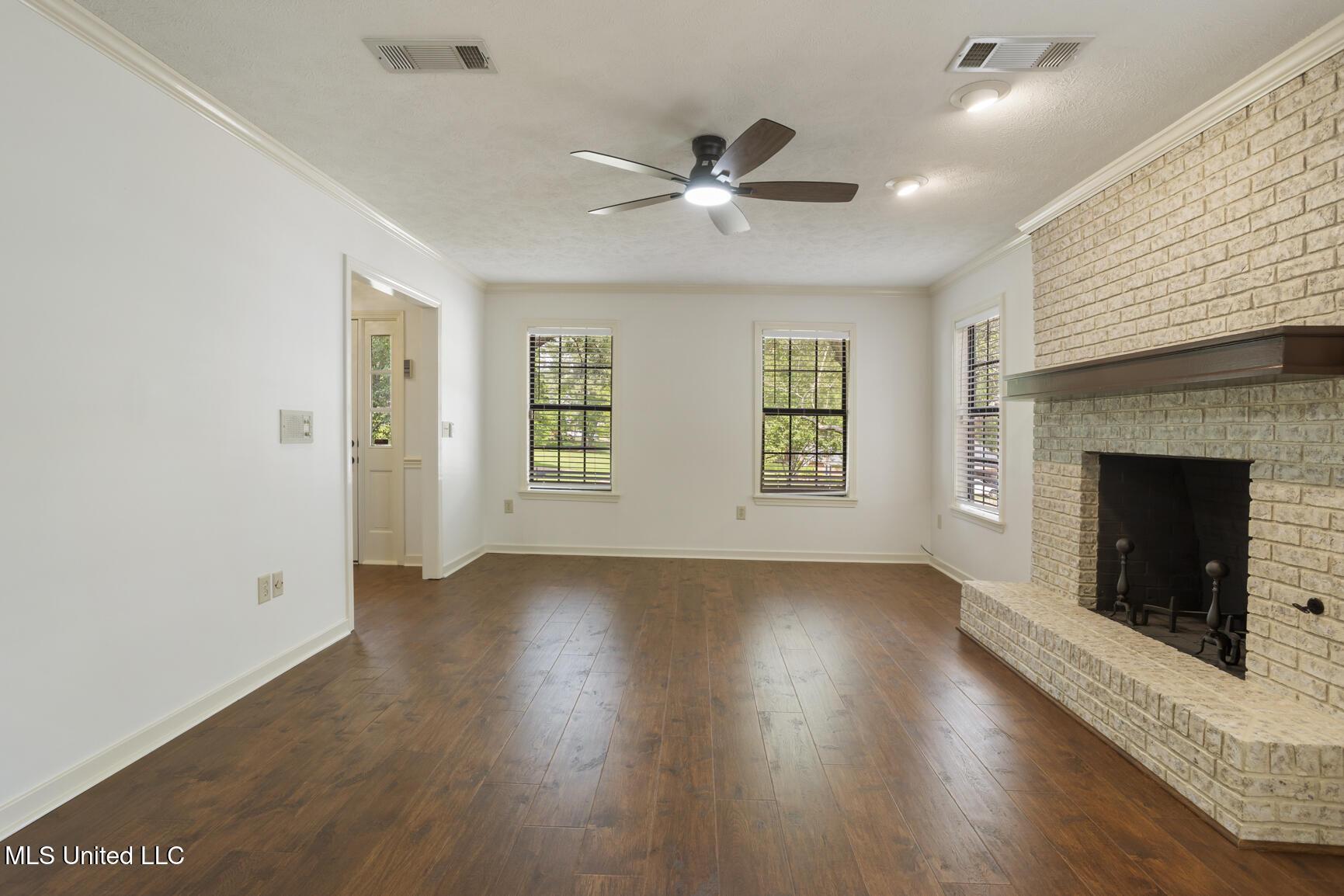 121 Kenbridge Lane Madison, MS 39110 - Photo 7 of 34 121 Kenbridge Ln-7