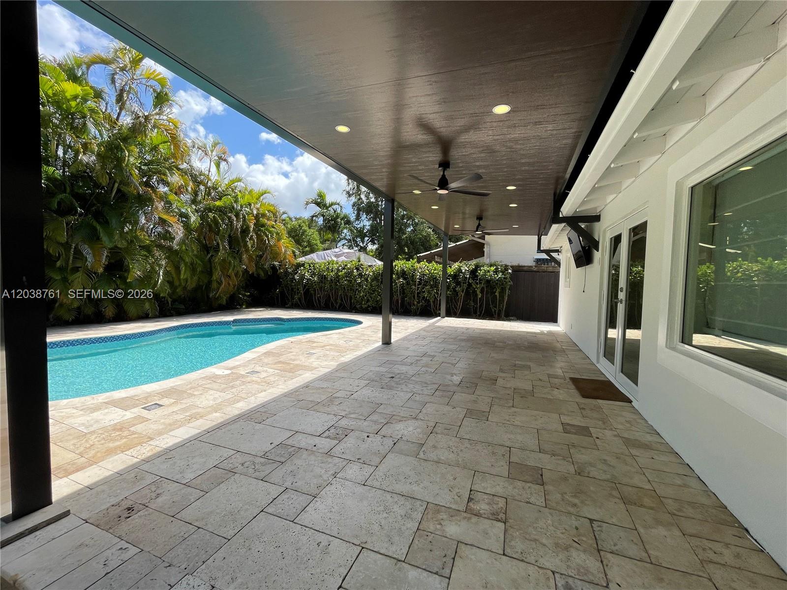 6129 Southwest 28th Street Miami, FL 33155 - Photo 18 of 19