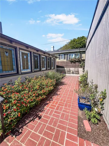 $2,750,000 | 1411 15th Street, Manhattan Beach, CA 90266