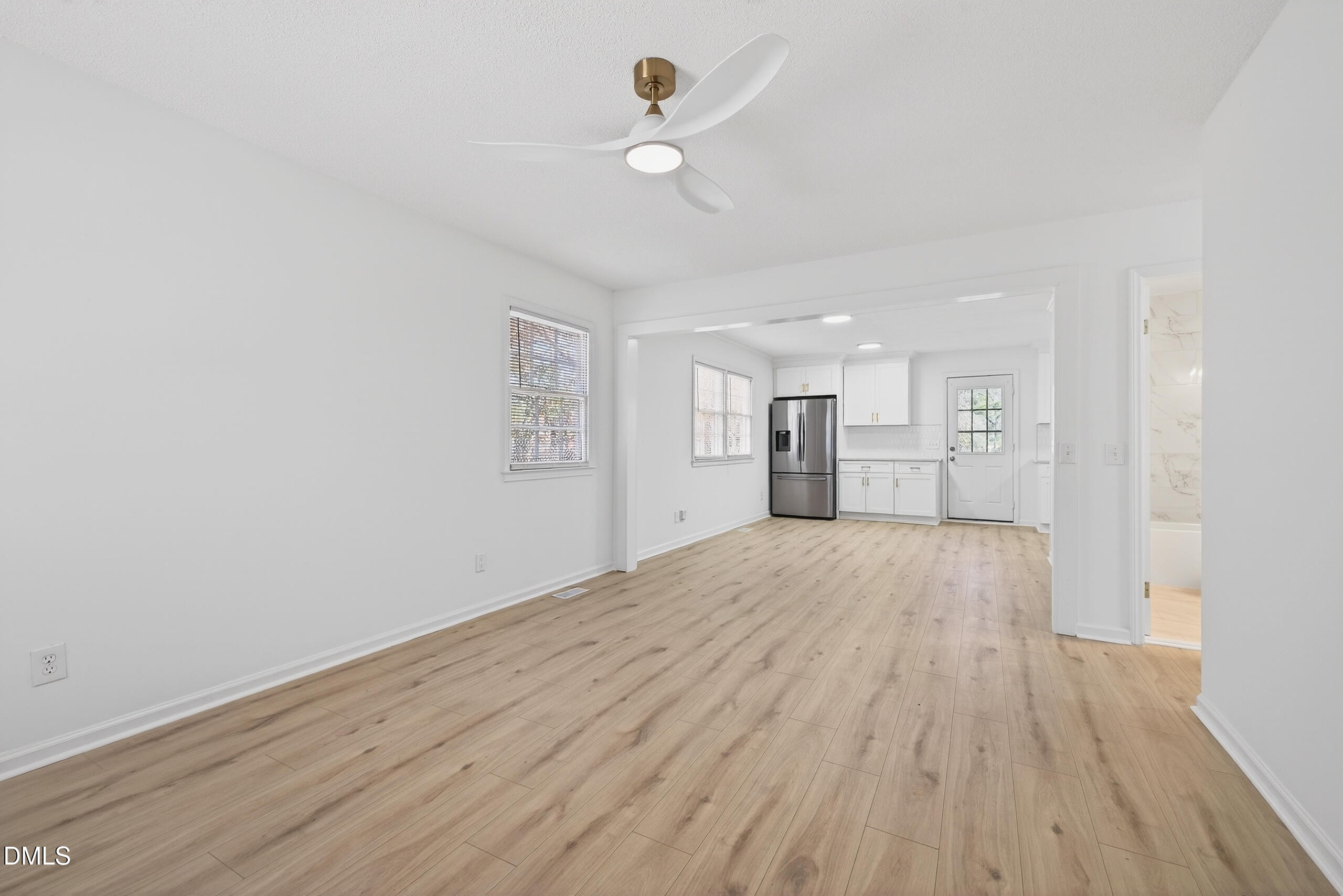 804 Plentywood Court Raleigh, NC 27615 - Photo 3 of 40 Scene-4