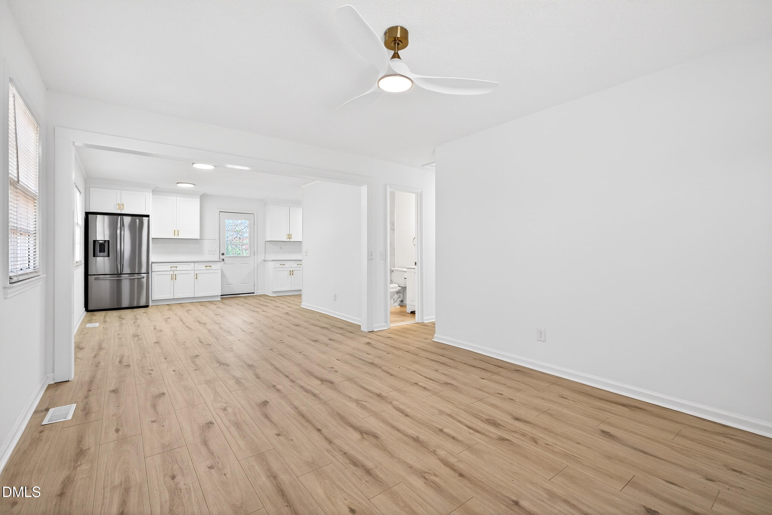 804 Plentywood Court Raleigh, NC 27615 - Photo 5 of 40 Scene-6