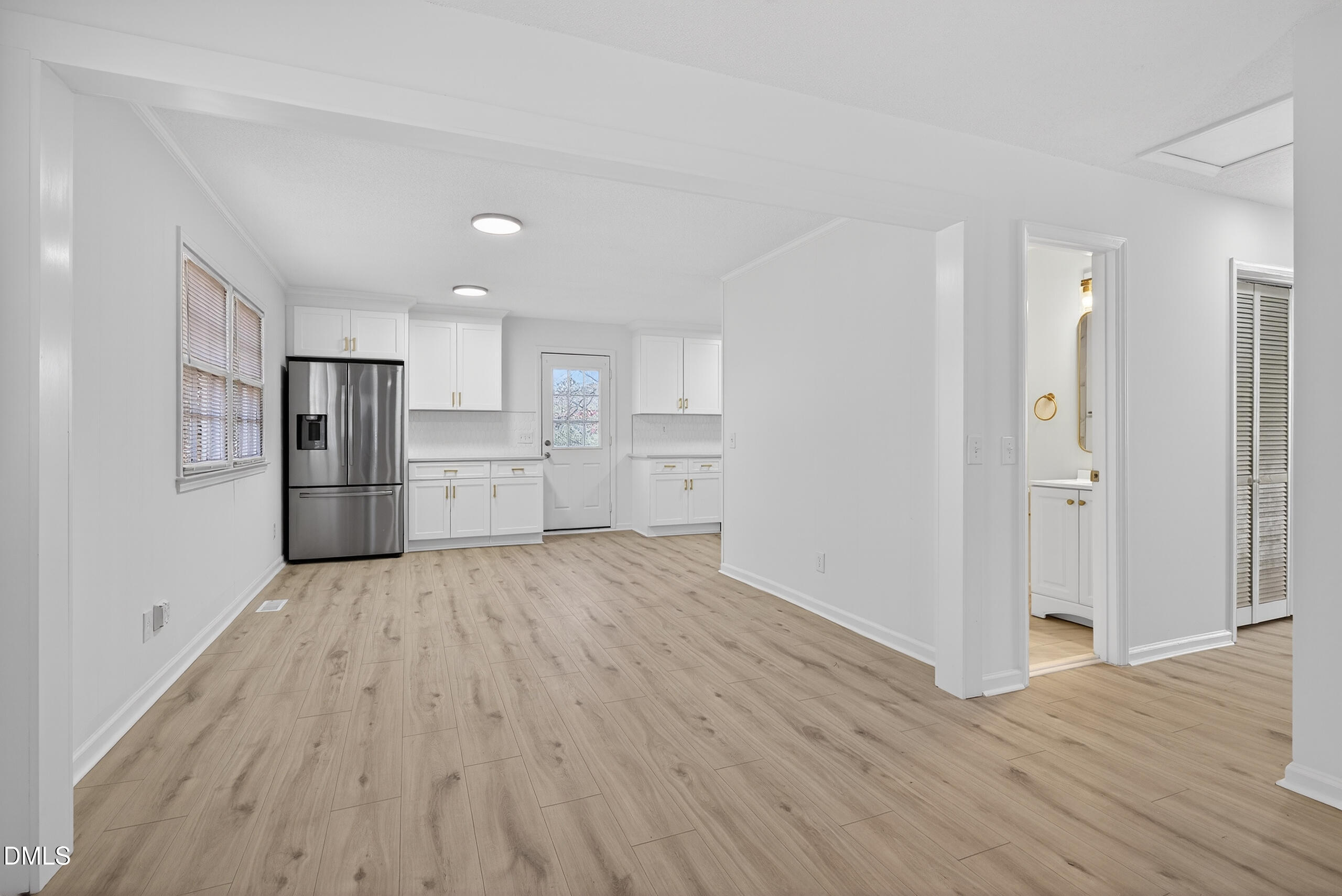 804 Plentywood Court Raleigh, NC 27615 - Photo 8 of 40 Scene-10