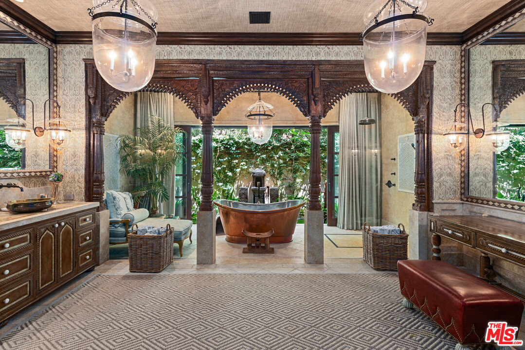 24834 Pacific Coast Highway Malibu, CA 90265 - Photo 12 of 38