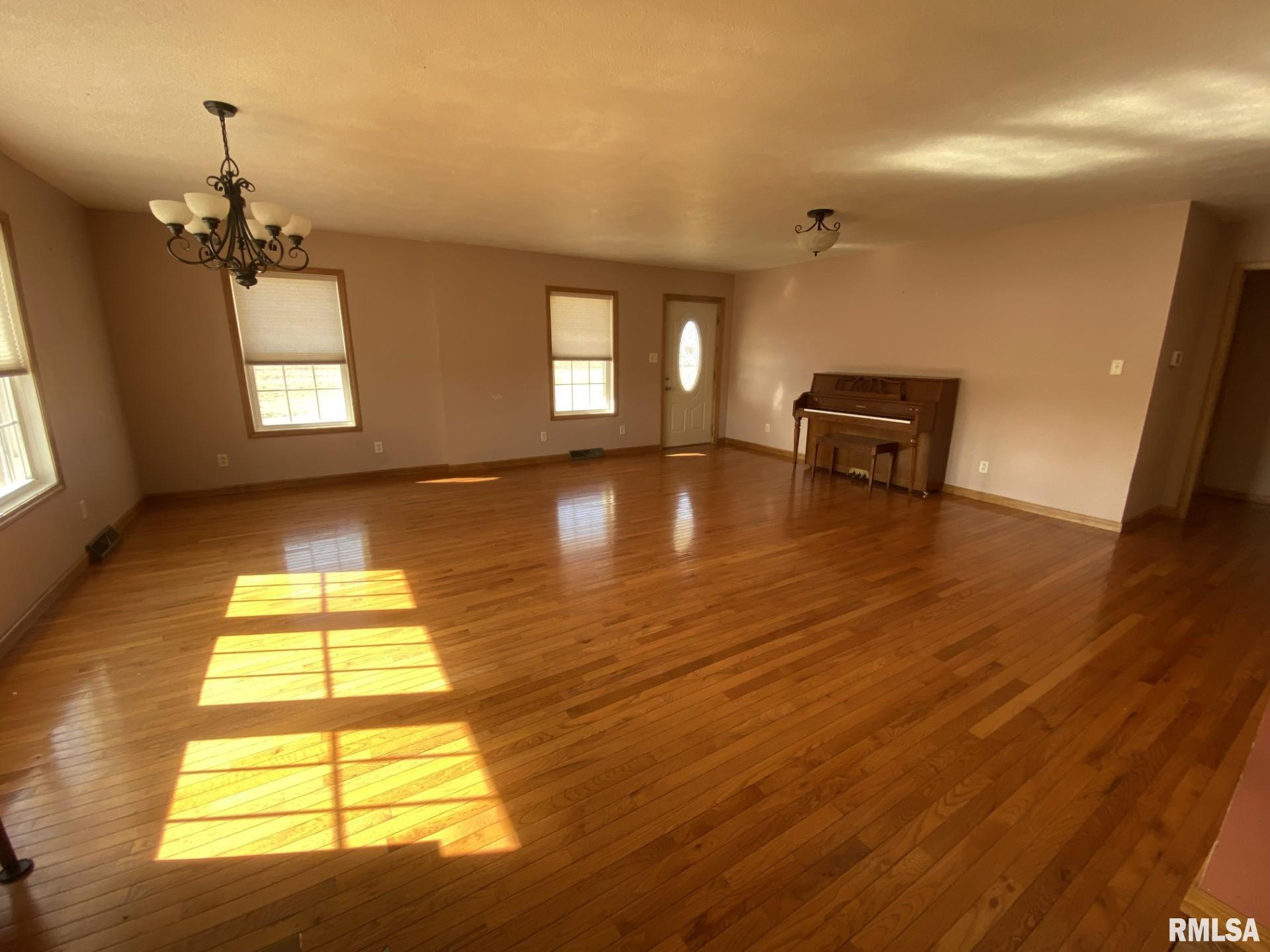 27233 North M&m Road Canton, IL 61520 - Photo 24 of 47