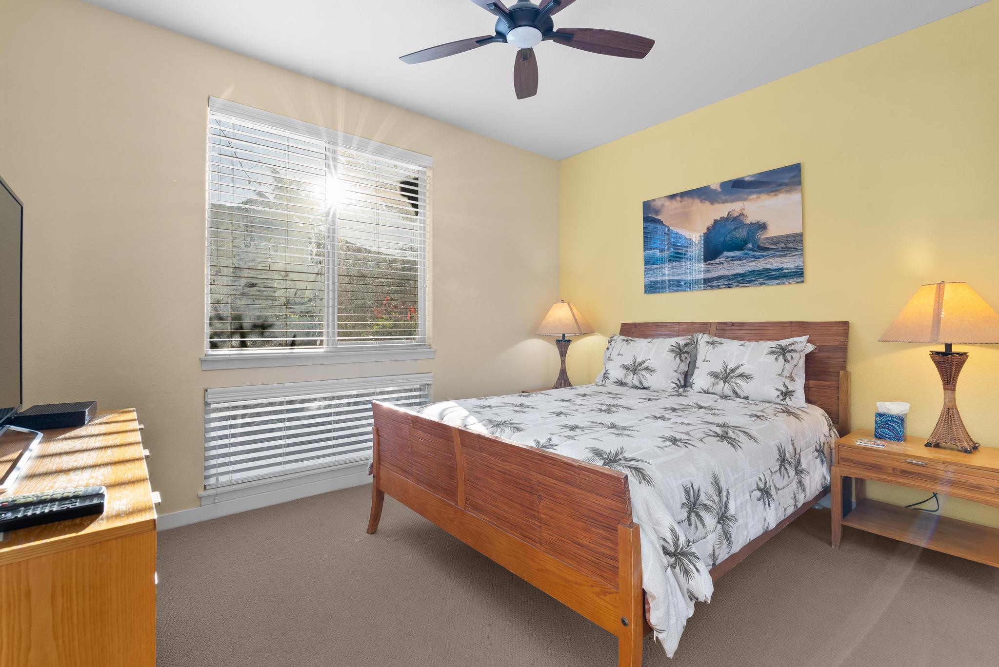 68-1122 Na Ala Hele Road, Unit Q4 Kamuela, HI 96743 - Photo 12 of 30 a bedroom with a bed and a chandelier
