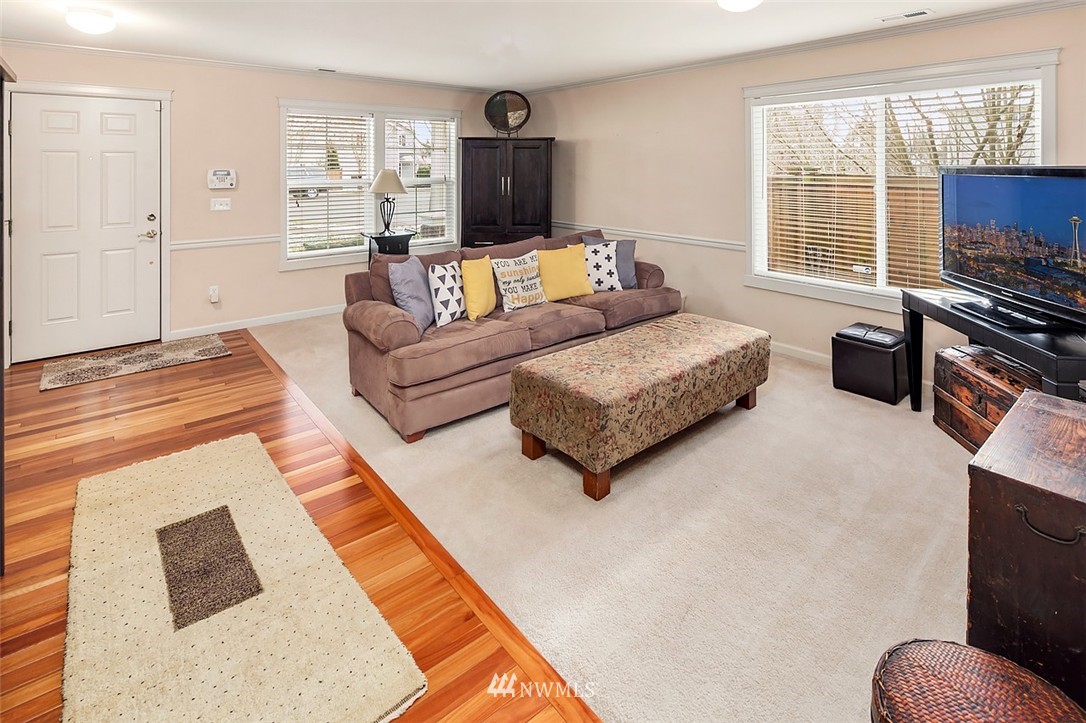 15420 35th Drive Southeast Bothell, WA 98012 - Photo 3 of 16 Gallery Image 3