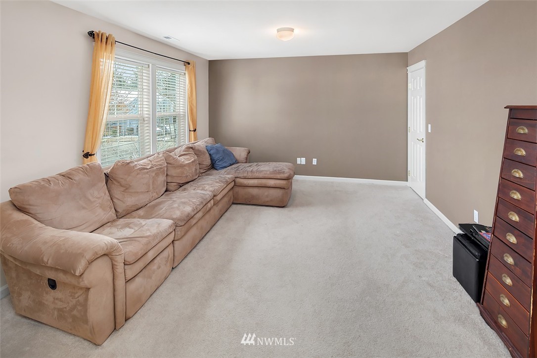 15420 35th Drive Southeast Bothell, WA 98012 - Photo 7 of 16 Gallery Image 7