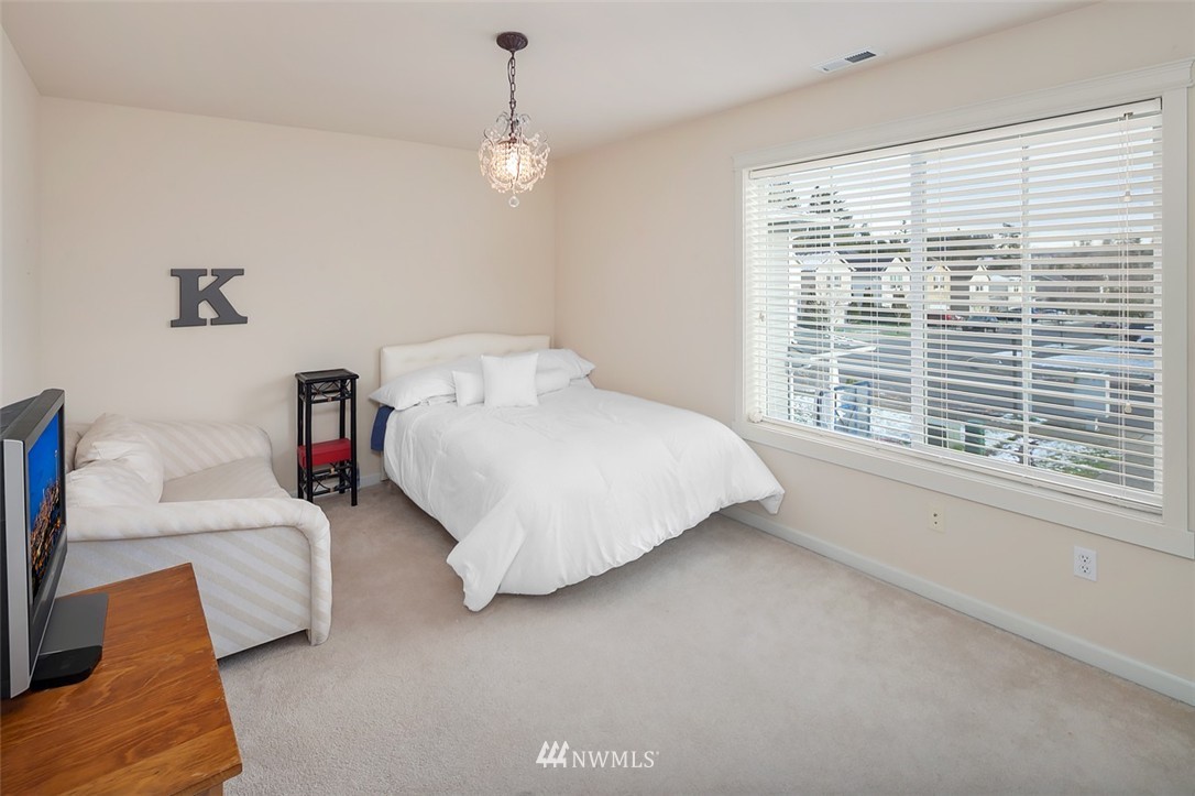15420 35th Drive Southeast Bothell, WA 98012 - Photo 8 of 16 Gallery Image 8