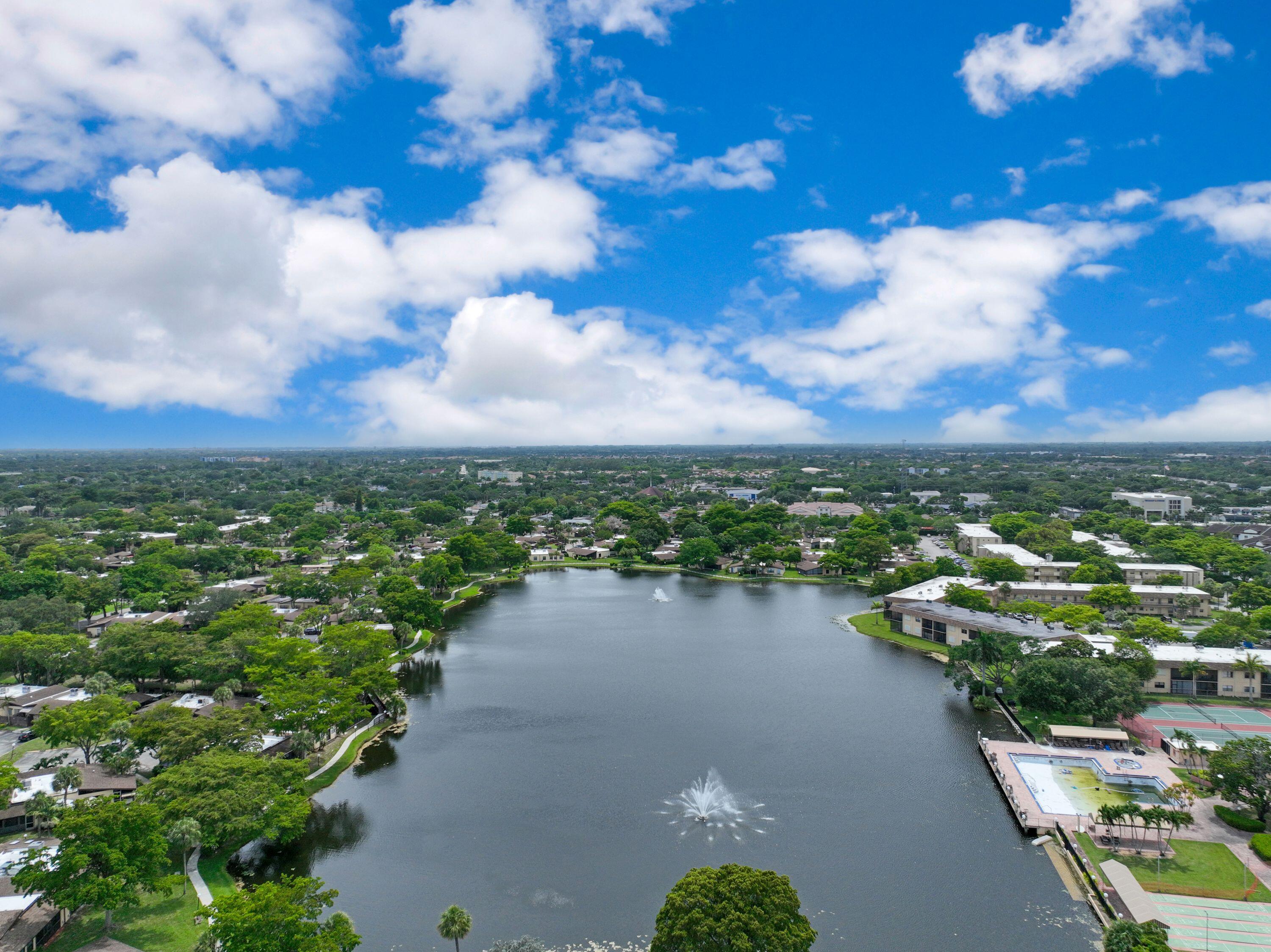 100 Berkley Road, Unit 109 Hollywood, FL 33024 - Photo 51 of 54 DJI_0605