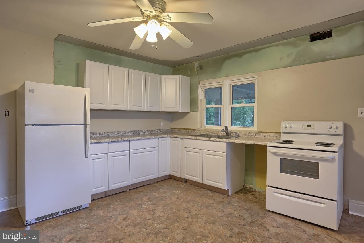 1956 Sand Hill Road Hershey, PA 17033 - Photo 5 of 23 Gallery Image 5