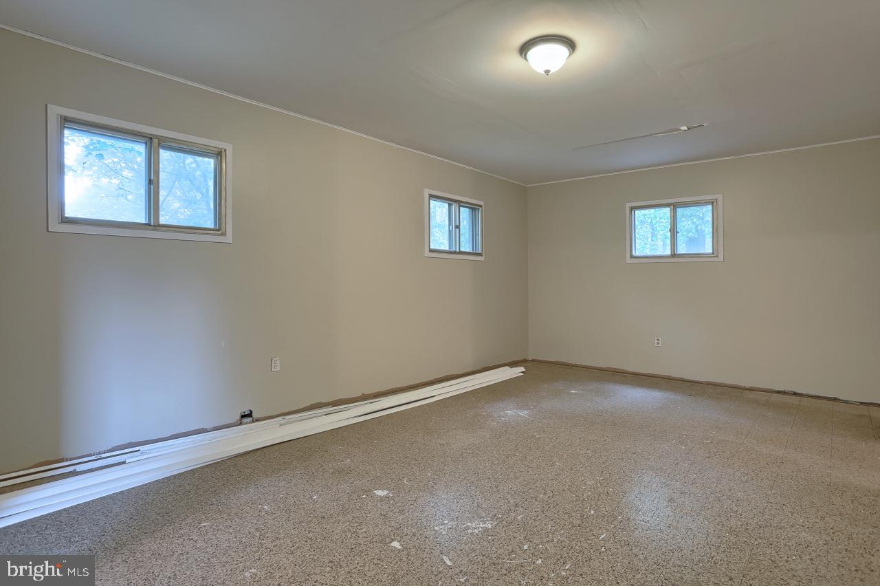 1956 Sand Hill Road Hershey, PA 17033 - Photo 8 of 23 Gallery Image 8