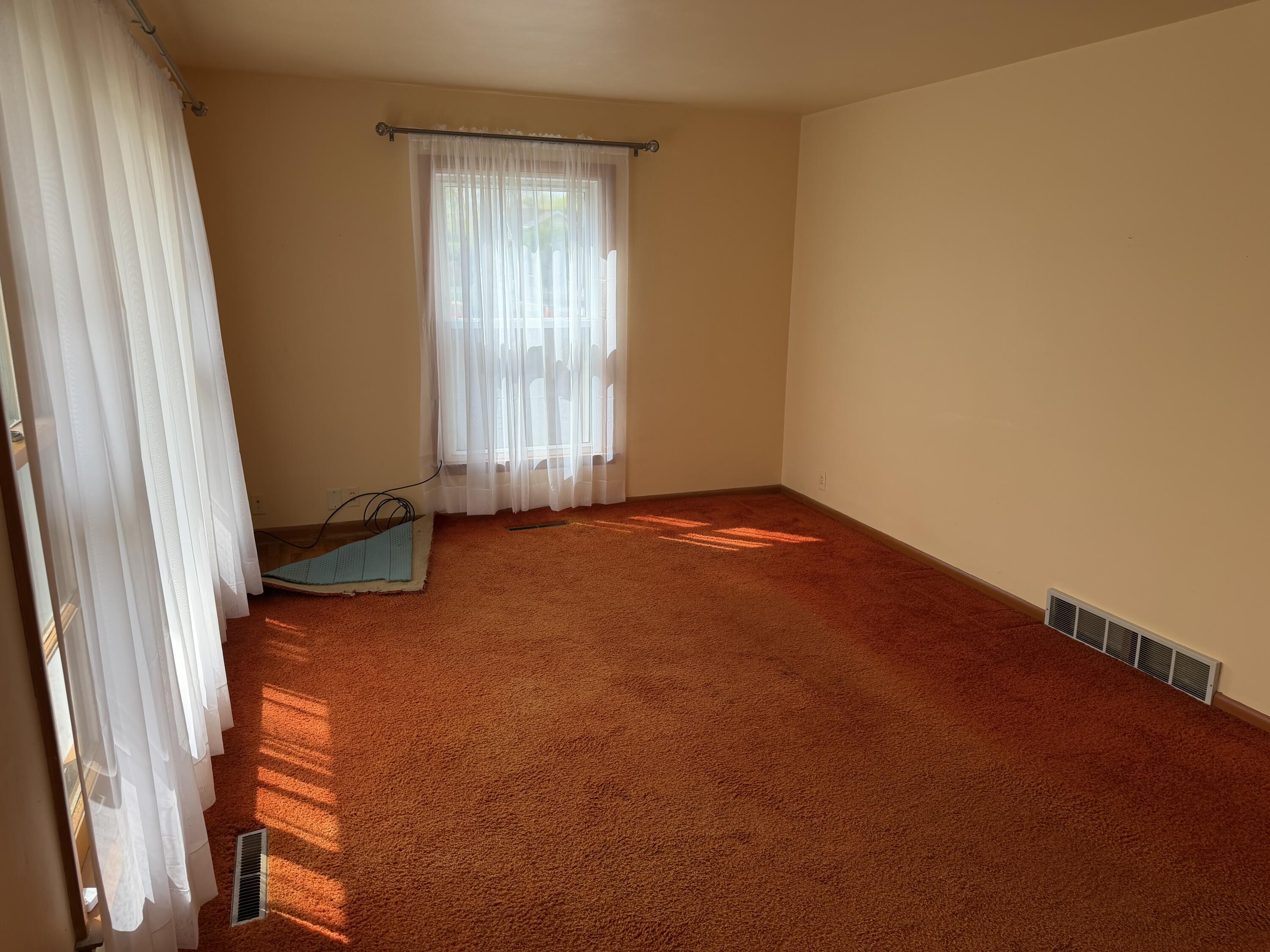 121 Elmside Road Benton Harbor, MI 49022 - Photo 11 of 29 IMG_0640