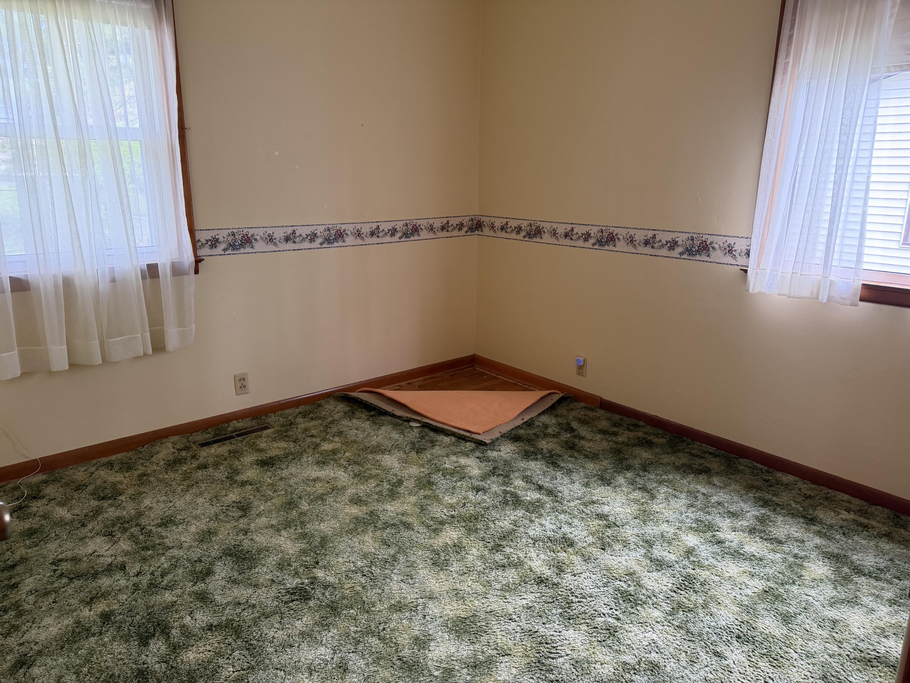 121 Elmside Road Benton Harbor, MI 49022 - Photo 21 of 29 IMG_0626