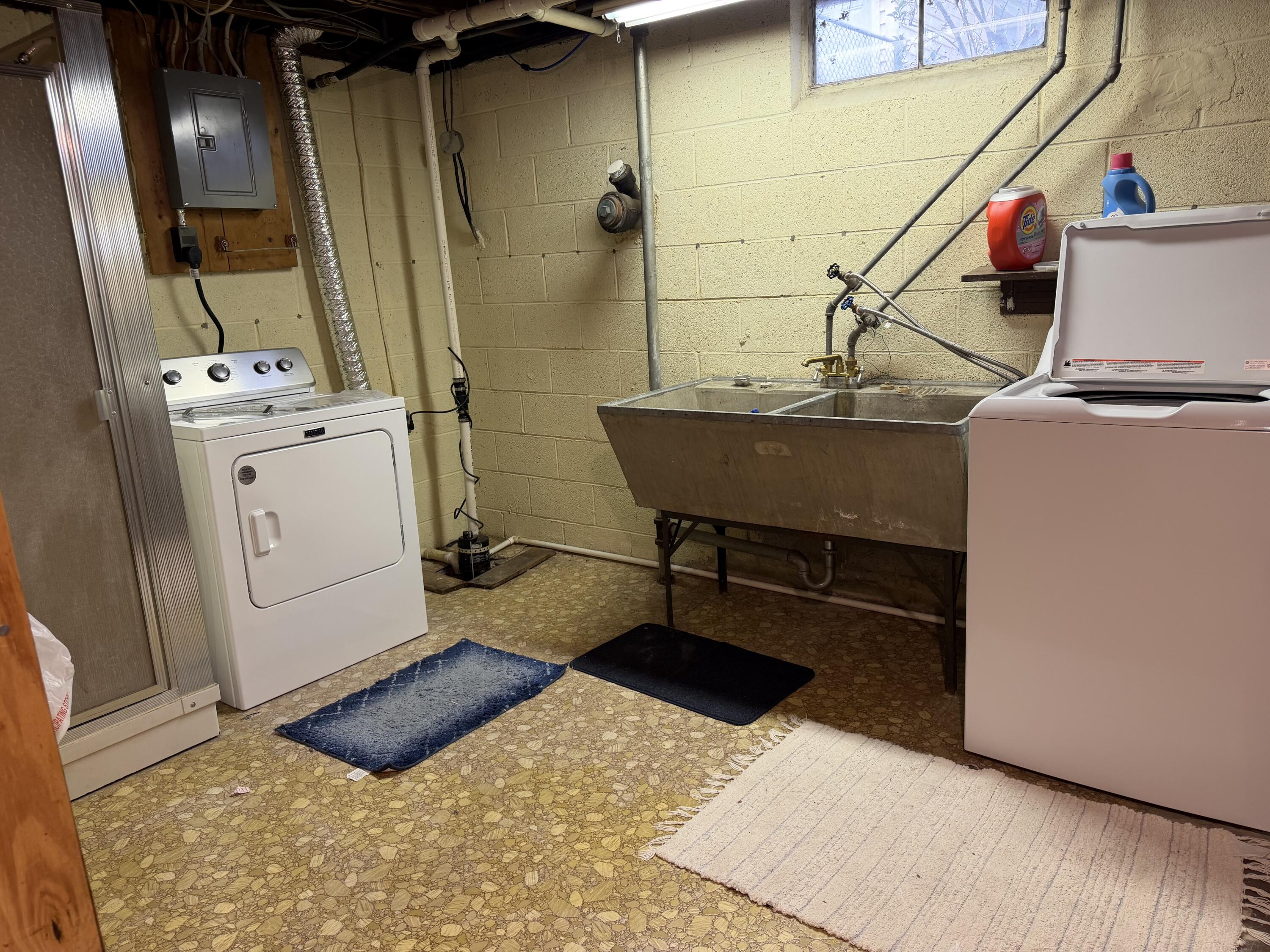 121 Elmside Road Benton Harbor, MI 49022 - Photo 26 of 29 IMG_0633