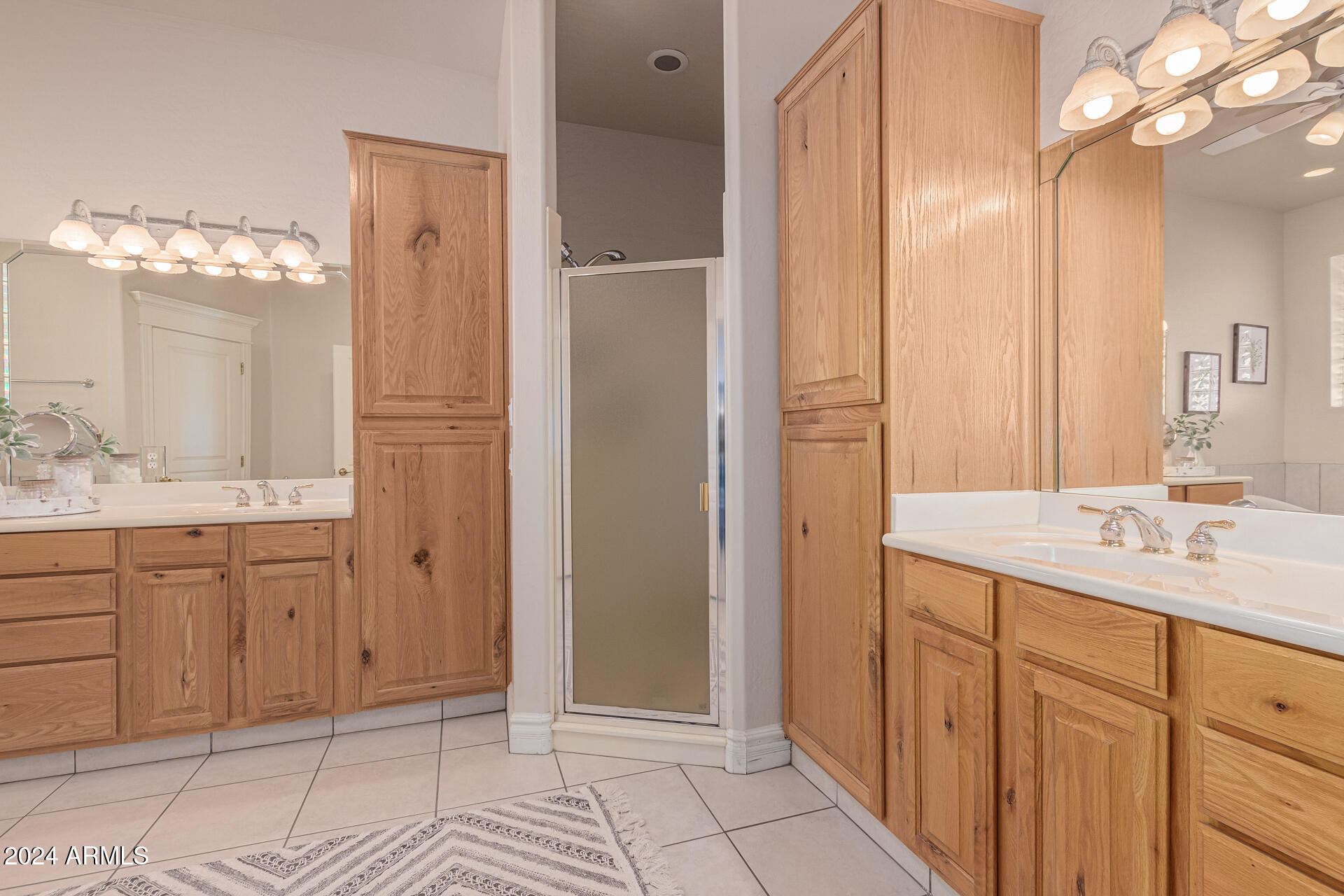 8052 East McDowell Road Mesa, AZ 85207 - Photo 18 of 38 Primary Bathroom