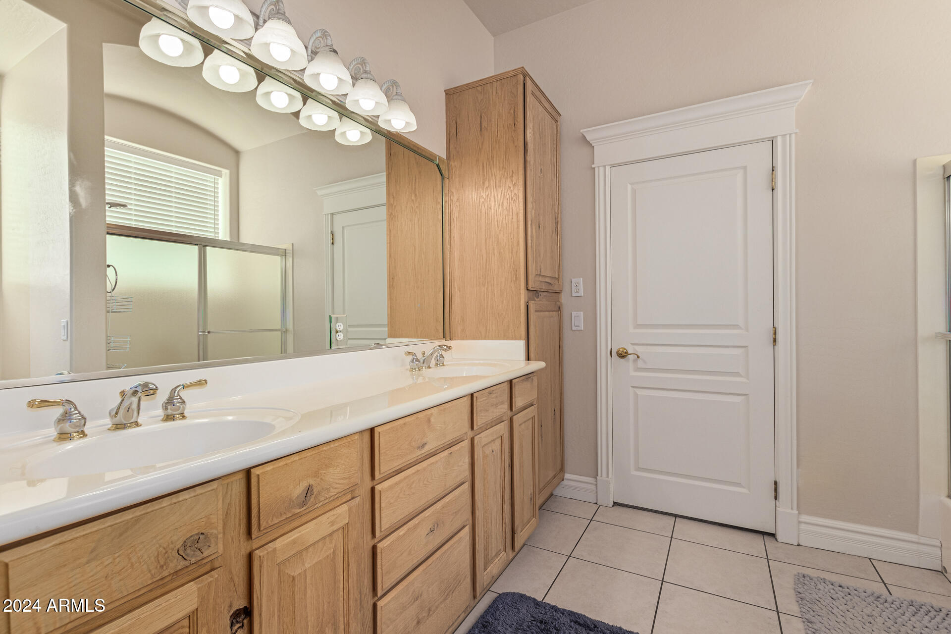 8052 East McDowell Road Mesa, AZ 85207 - Photo 23 of 38 Guest Bathroom