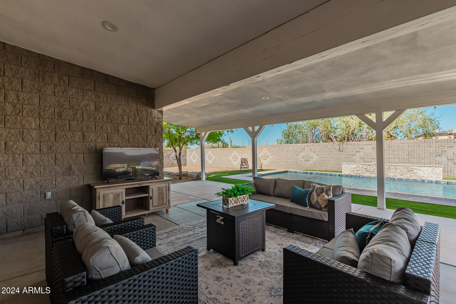 8052 East McDowell Road Mesa, AZ 85207 - Photo 28 of 38 Back patio