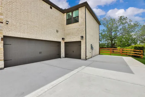 $1,300,000 | 29803 Heron View Lane, Fulshear, TX 77406
