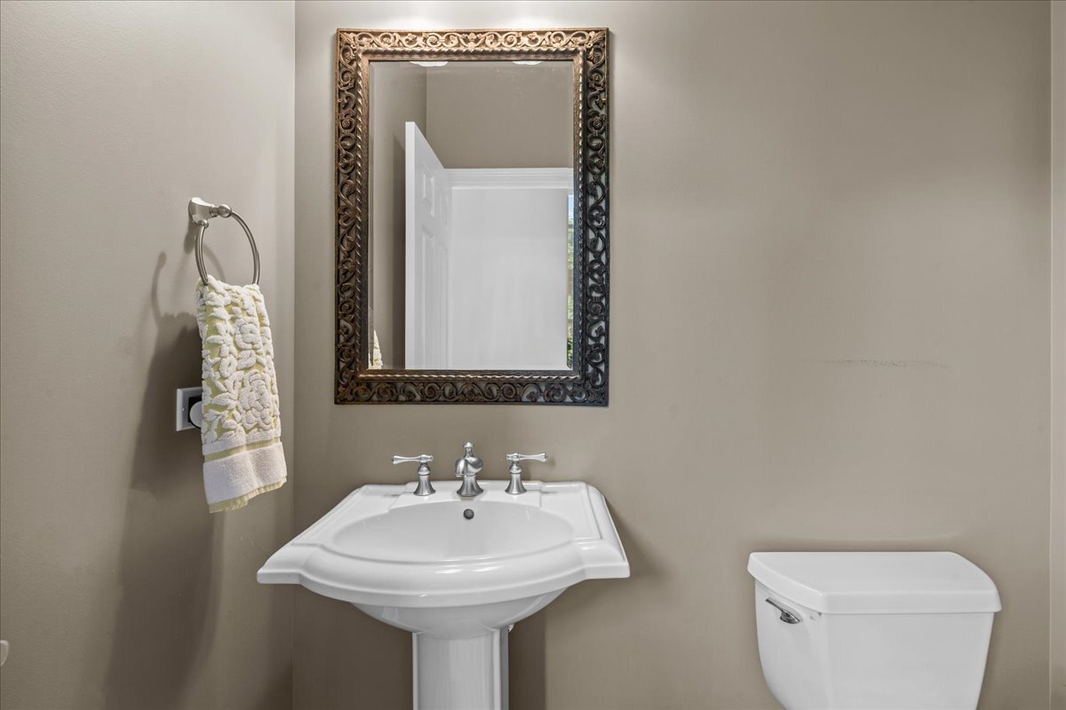 25 Ronan Road, Unit 204 Highwood, IL 60040 - Photo 27 of 31 Gallery Image 27