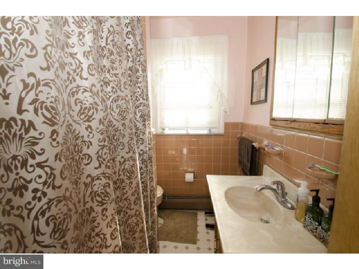 211 Strathmore Road Havertown, PA 19083 - Photo 18 of 24