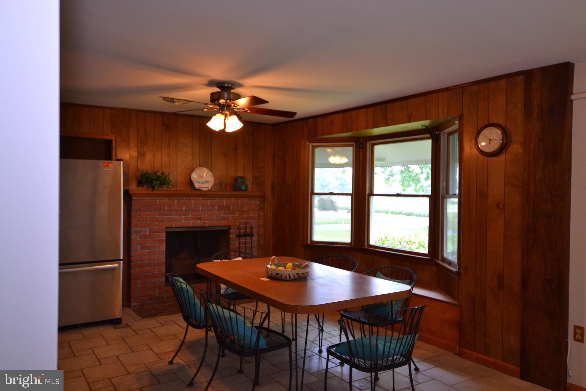 24403 Hipsley Mill Road Gaithersburg, MD 20882 - Photo 19 of 43 Awesome Kitchen