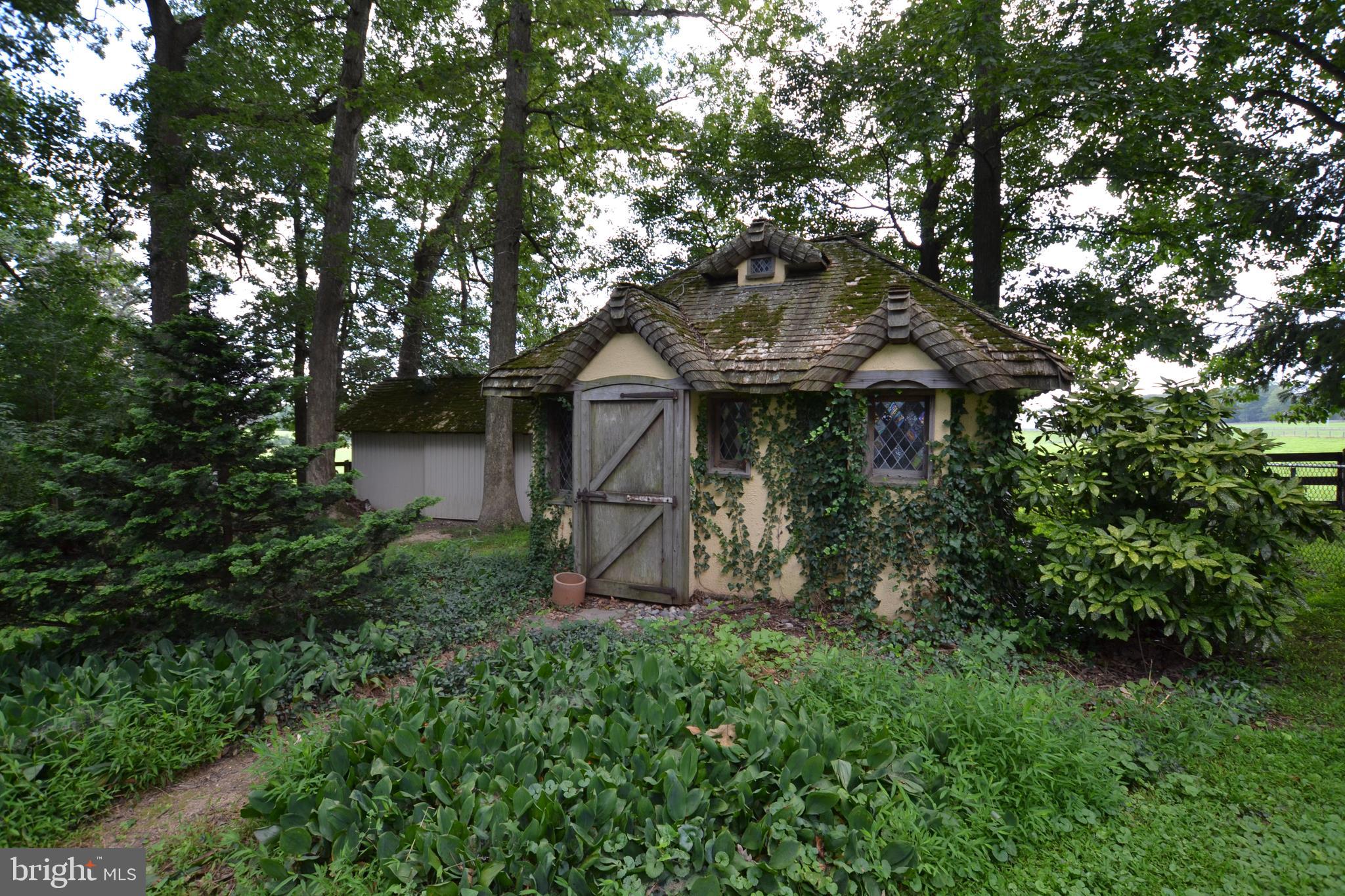 24403 Hipsley Mill Road Gaithersburg, MD 20882 - Photo 29 of 43 Cottage/Storage Shed