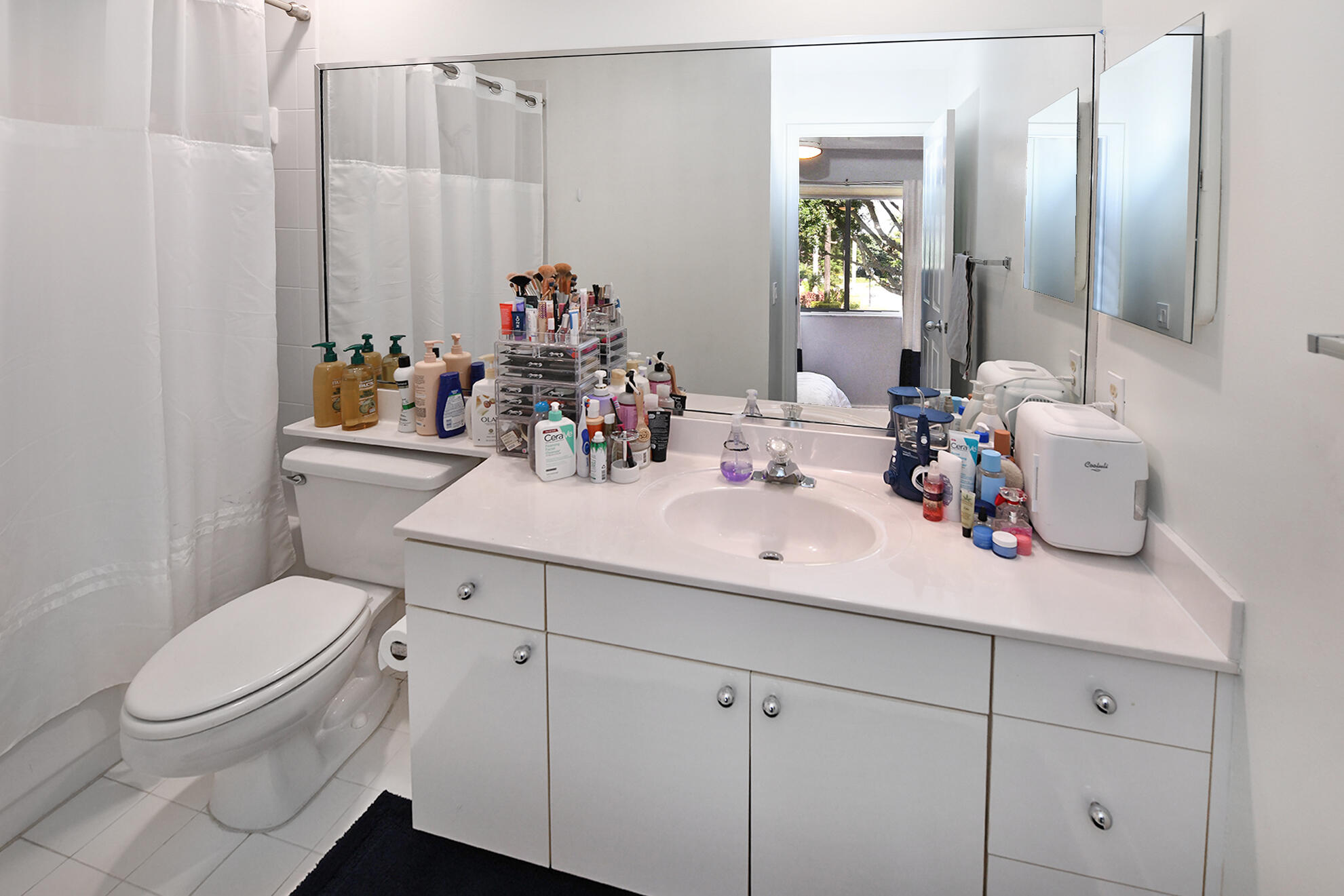 2621 Northwest 53rd Drive Boca Raton, FL 33496 - Photo 23 of 43 Guest Bath 2