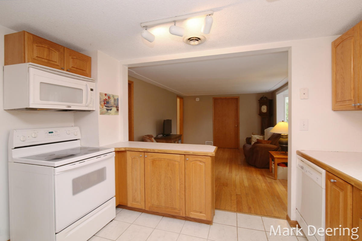 1402 Bauer Road Jenison, MI 49428 - Photo 5 of 20 IMG_6715