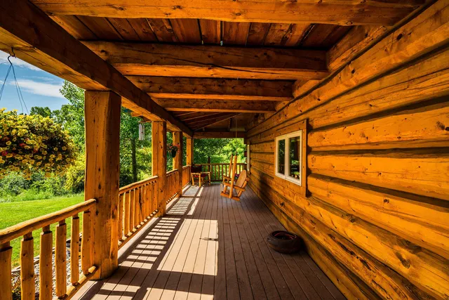 $985,000 | 716 Bridge Street, Dayton, WY 82836