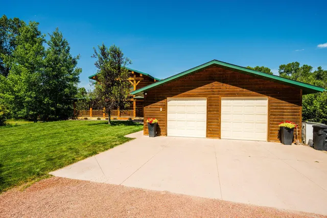 $985,000 | 716 Bridge Street, Dayton, WY 82836