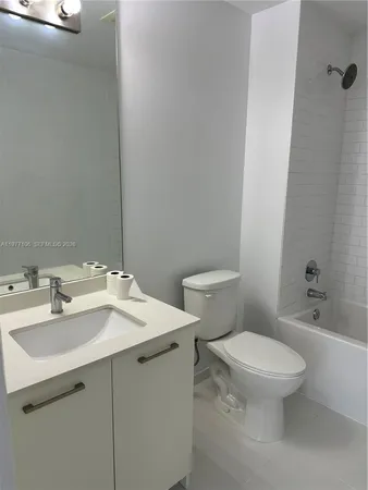 $2,500 | 151 Southeast 1st Street, Unit 1410, Miami, FL 33131