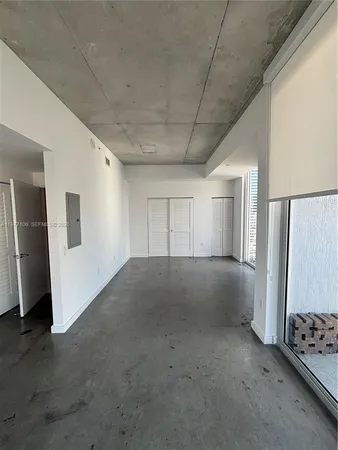 $2,500 | 151 Southeast 1st Street, Unit 1410, Miami, FL 33131