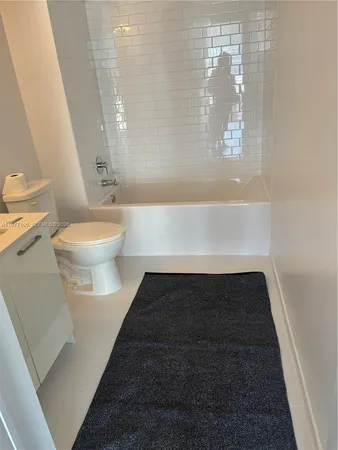 $2,500 | 151 Southeast 1st Street, Unit 1410, Miami, FL 33131