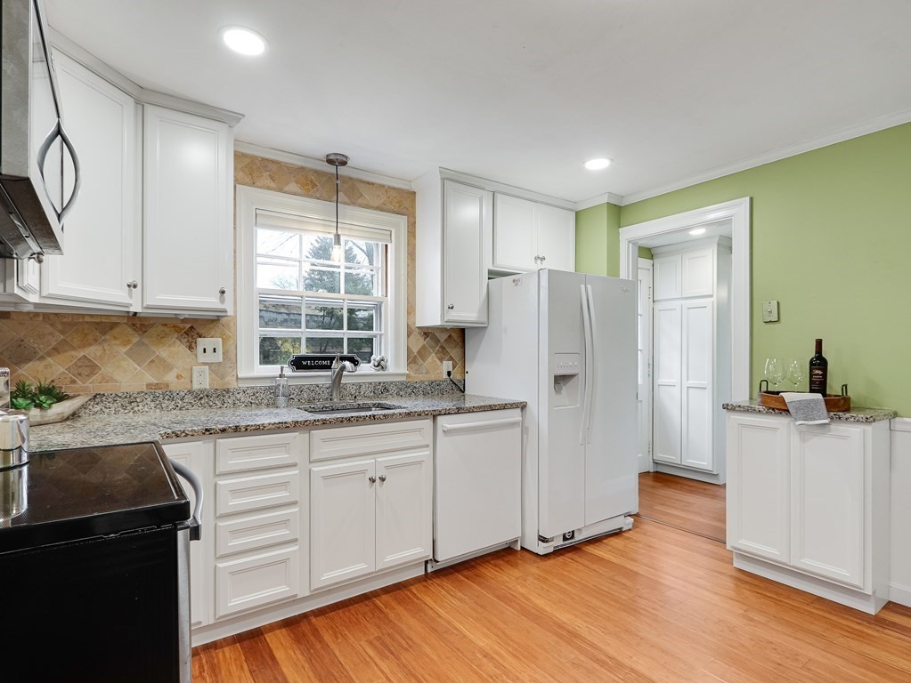 108 Plymouth Road Needham, MA 02492 - Photo 12 of 31 Gallery Image 12