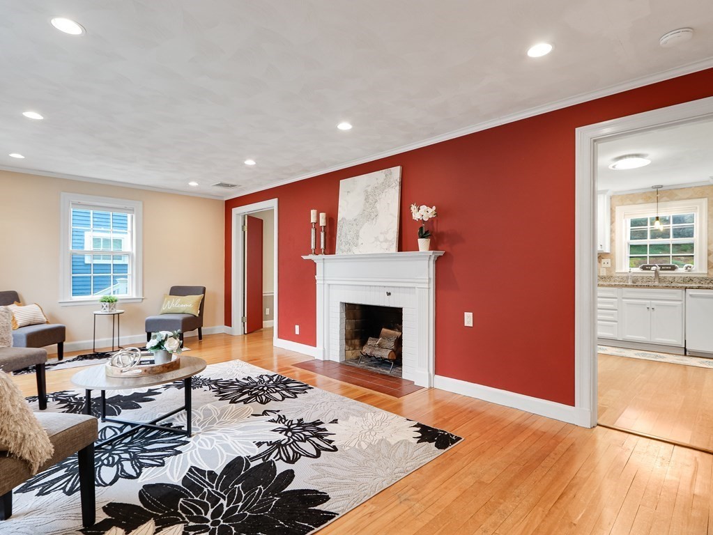 108 Plymouth Road Needham, MA 02492 - Photo 3 of 31 Gallery Image 3