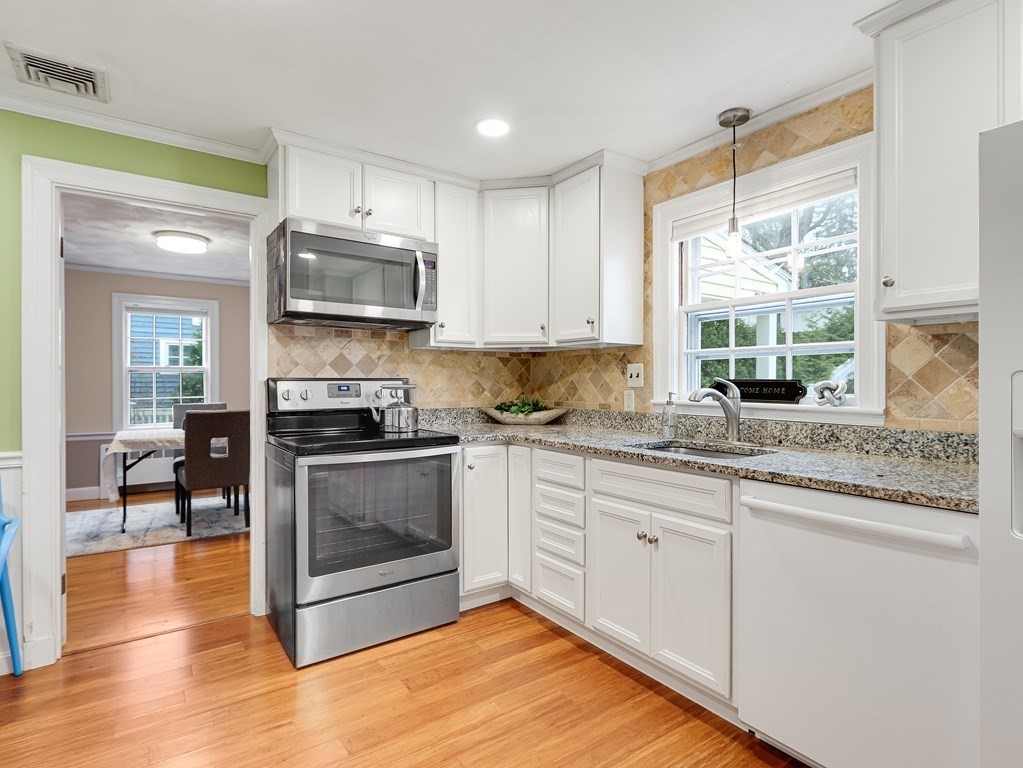 108 Plymouth Road Needham, MA 02492 - Photo 9 of 31 Gallery Image 9