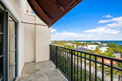 $999,000 | 2401 North Ocean Boulevard, Unit 702, Fort Lauderdale, FL 33305