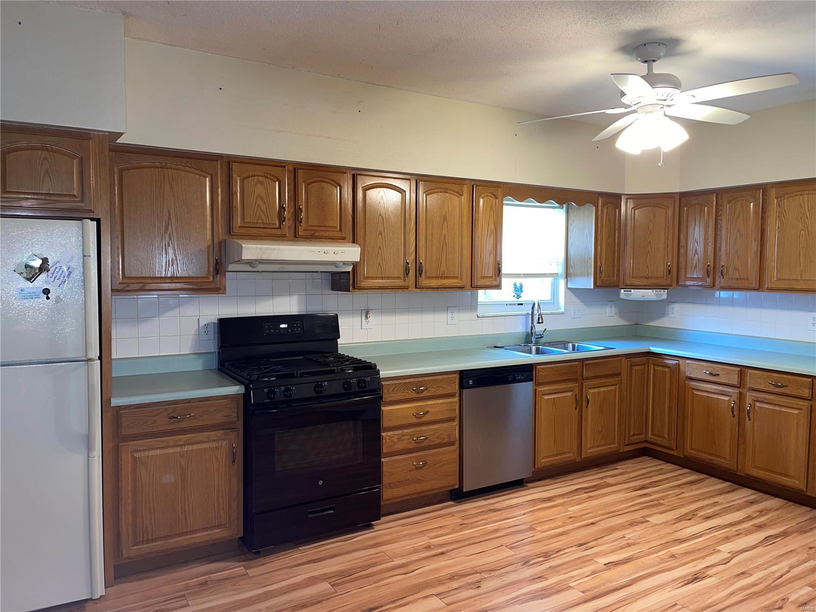 7685 Lebanon Road Collinsville, IL 62234 - Photo 17 of 28