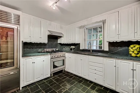 $3,775,000 | 203 West Charlton Street, Savannah, GA 31401