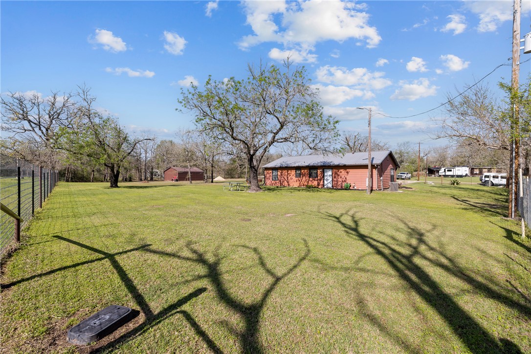 302 Dan Drive Somerville, TX 77879 - Photo 17 of 20