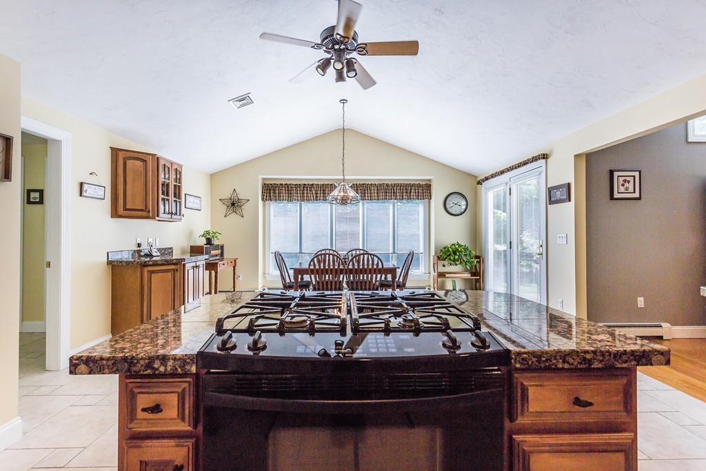 170 Mohawk Road Raynham, MA 02767 - Photo 8 of 30 Gallery Image 8