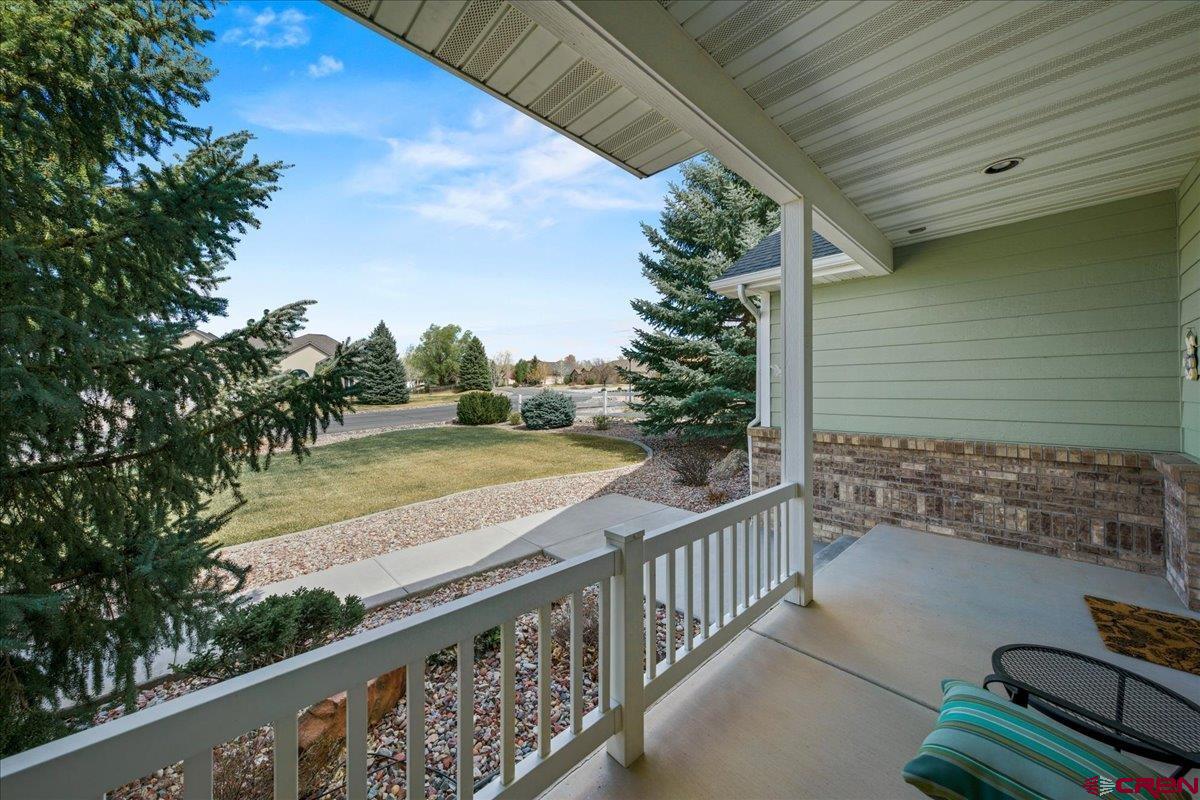 2033 Constitution Loop Montrose, CO 81401 - Photo 4 of 41