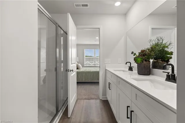 $2,601 | 1729 University Drive, Unit D1, Burlington, NC 27215