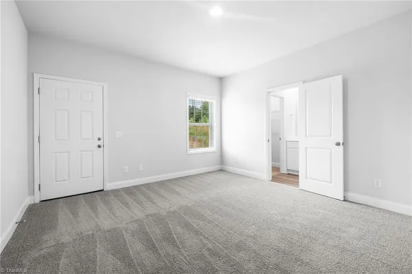 $2,765 | 1729 University Drive, Unit D1, Burlington, NC 27215