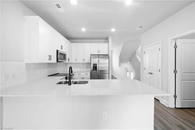 $2,601 | 1729 University Drive, Unit D1, Burlington, NC 27215