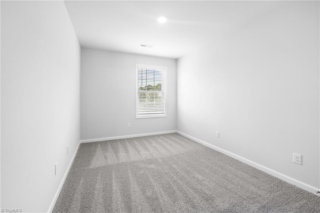 1729 University Drive, Unit D1 Burlington, NC 27215 - Photo 37 of 41