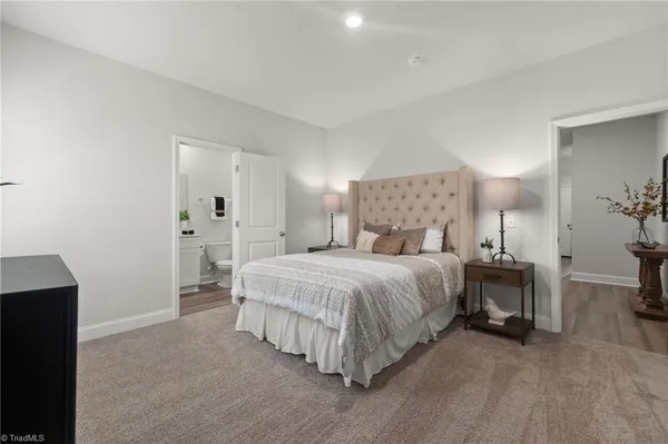 $2,765 | 1729 University Drive, Unit D1, Burlington, NC 27215